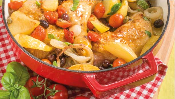 Pollo capperi, olive e pomodori
