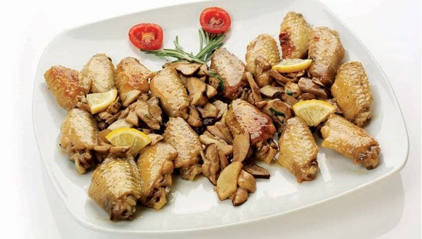 Alette di pollo con funghi porcini