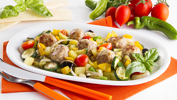 Polpettine speck e formaggio con ratatouille